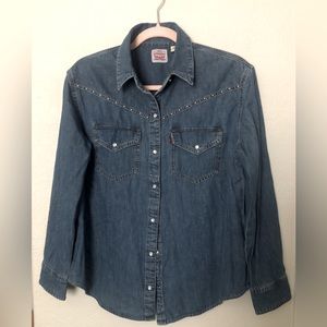 Levi | Women’s Denim Pearl Snap